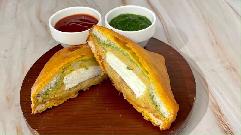 Bread Paneer Pakora